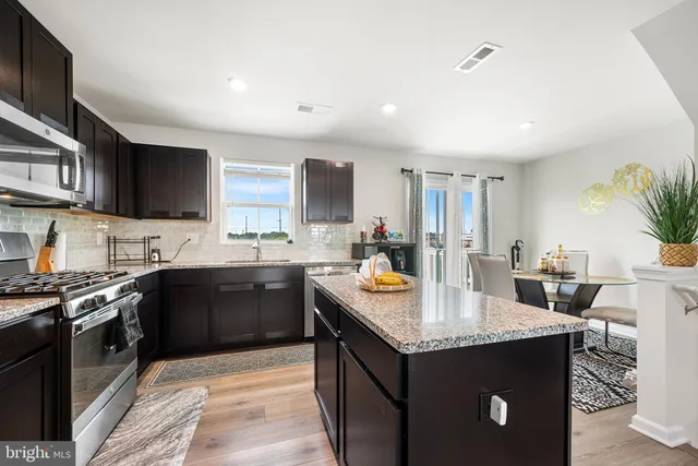 $2,850 | 26 L L Wendowski Street, Beverly, NJ 08010