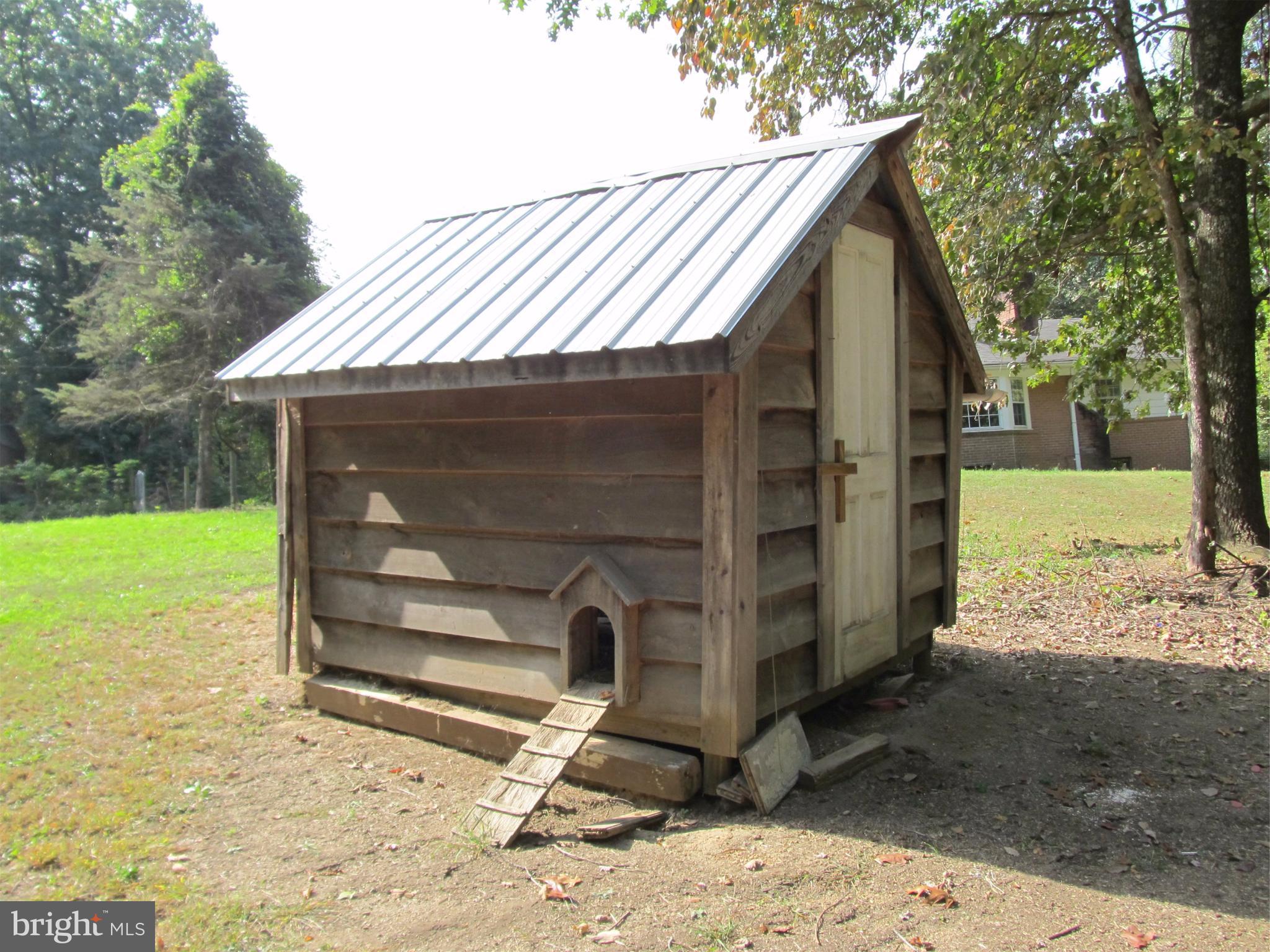 5679 Senseny Road Berryville, VA 22611 - Photo 27 of 30 Chicken coop!