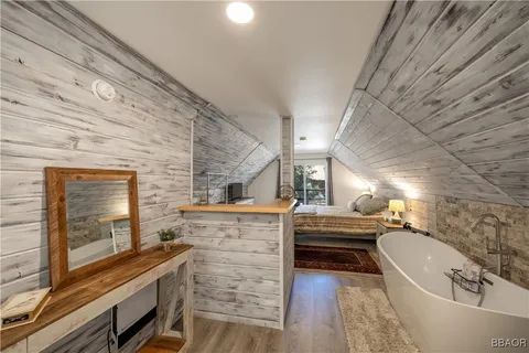 $569,900 | 39309 Peak Lane, Big Bear Lake, CA 92315