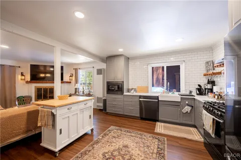 $569,900 | 39309 Peak Lane, Big Bear Lake, CA 92315