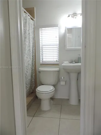 $4,000 | 3134 Southwest 25th Terrace, Unit FRONT, Miami, FL 33133