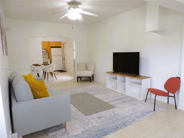 $4,000 | 3134 Southwest 25th Terrace, Unit FRONT, Miami, FL 33133