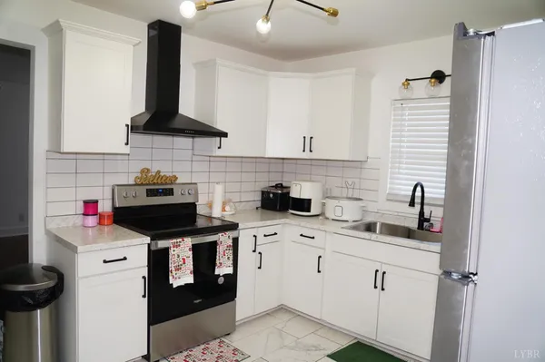 $185,900 | 2105 Willow Street, South Boston, VA 24592