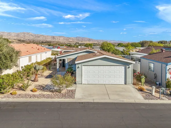 $1,950 | 15300 Palm Drive, Unit 33, Desert Hot Springs, CA 92240