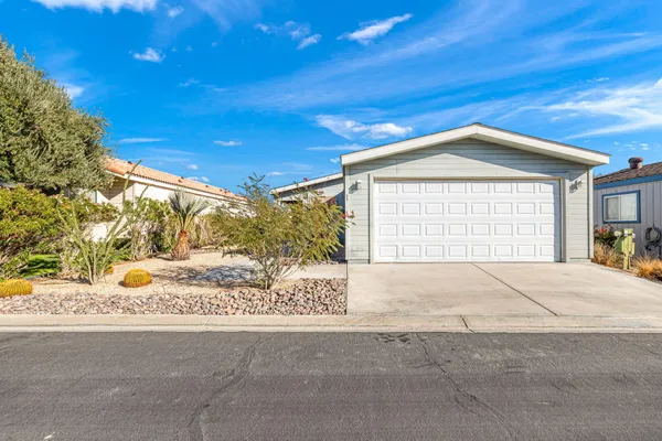 $1,950 | 15300 Palm Drive, Unit 33, Desert Hot Springs, CA 92240