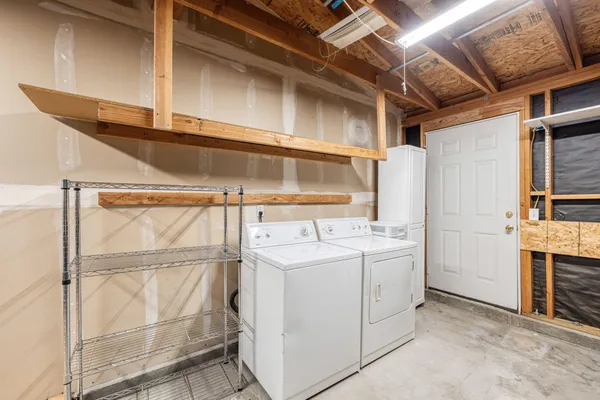 $1,950 | 15300 Palm Drive, Unit 33, Desert Hot Springs, CA 92240