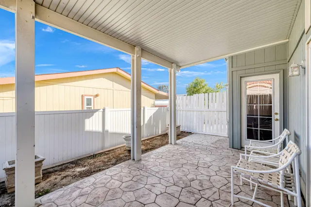 $2,000 | 15300 Palm Drive, Unit 33, Desert Hot Springs, CA 92240