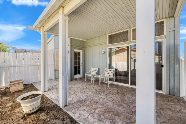 $1,950 | 15300 Palm Drive, Unit 33, Desert Hot Springs, CA 92240