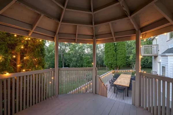 $1,200,000 | 420 Ford Lane, Bartlett, IL 60103