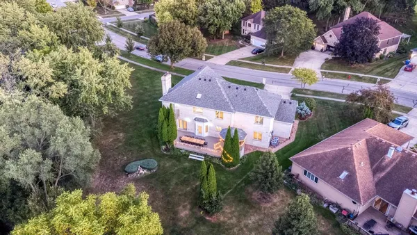 $1,200,000 | 420 Ford Lane, Bartlett, IL 60103