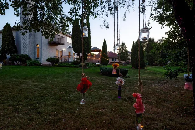 $1,200,000 | 420 Ford Lane, Bartlett, IL 60103