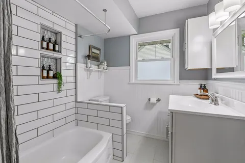 $425,000 | 1600 Louisiana Avenue South, St. Louis Park, MN 55426