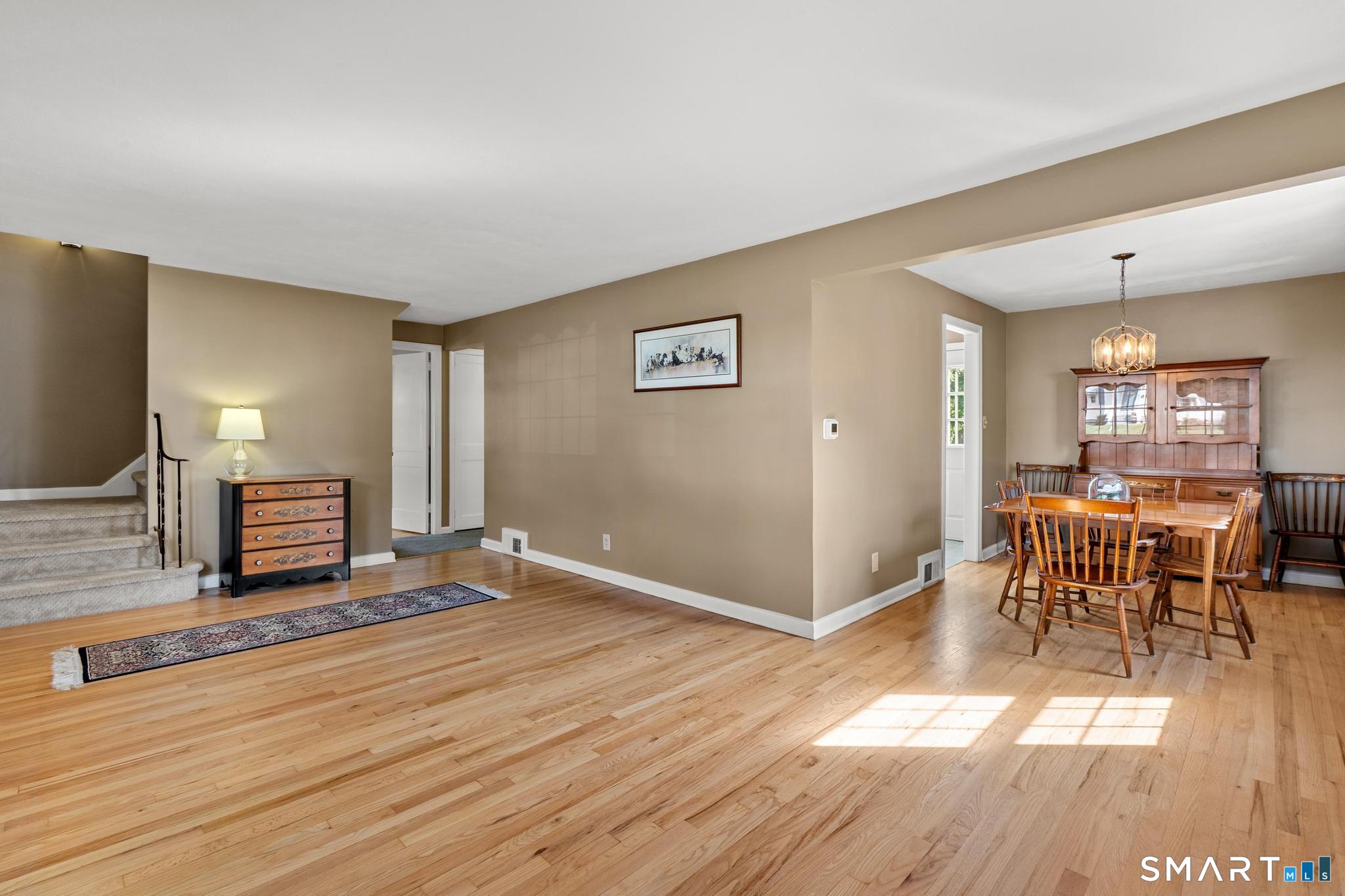 110 Randal Avenue West Hartford, CT 06110 - Photo 7 of 34 Gallery Image 7