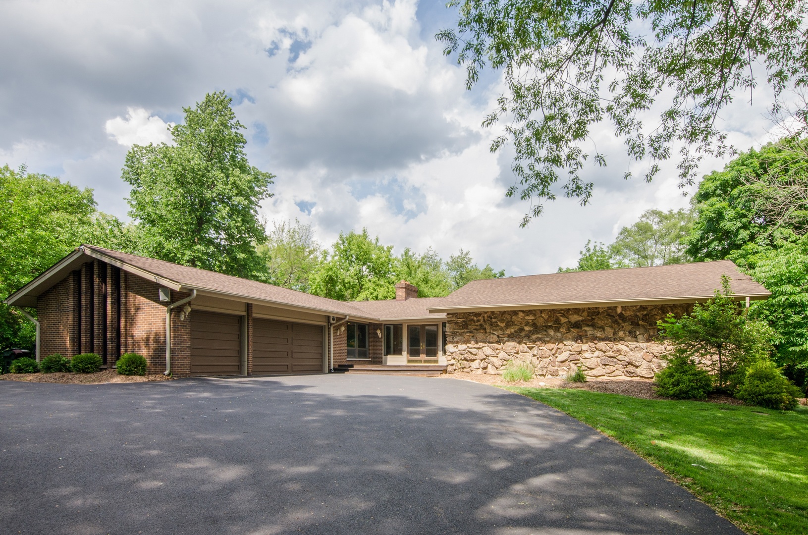 53 Bluff Road Trout Valley, IL 60013 - Photo 1 of 33