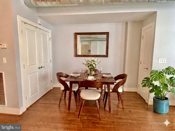 $3,300 | 2301 Champlain Street Northwest, Unit T10, Washington, DC 20009