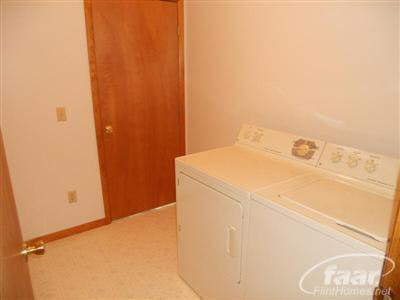 8975 Canada Road Birch Run, MI 48415 - Photo 13 of 13 20192348-12.JPG