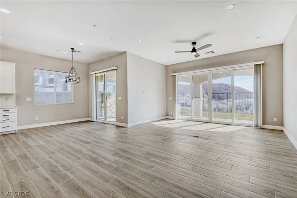 $3,000 | 76 Tatahatso Point Street, Henderson, NV 89011