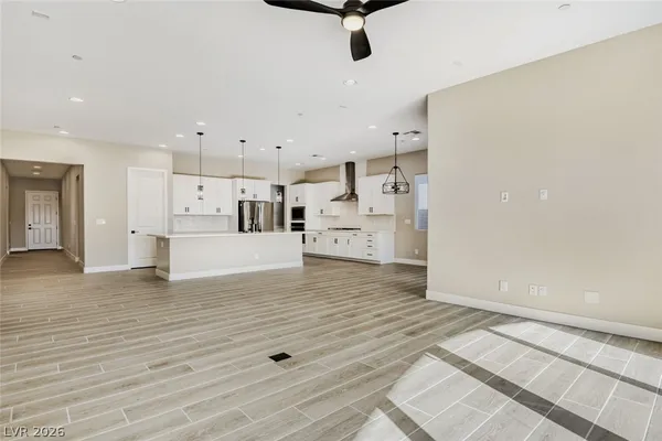 $3,000 | 76 Tatahatso Point Street, Henderson, NV 89011