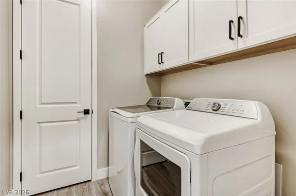 $3,000 | 76 Tatahatso Point Street, Henderson, NV 89011