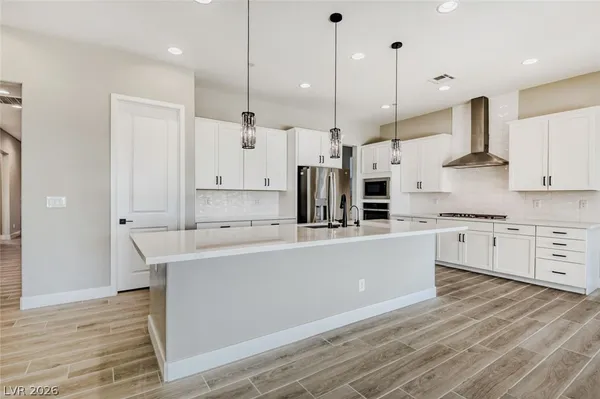 $3,000 | 76 Tatahatso Point Street, Henderson, NV 89011