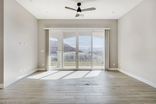 $3,000 | 76 Tatahatso Point Street, Henderson, NV 89011