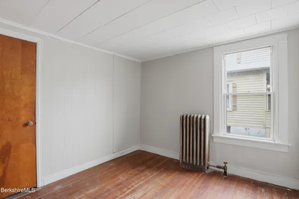 $189,900 | 147 Dewey Avenue, Pittsfield, MA 01201