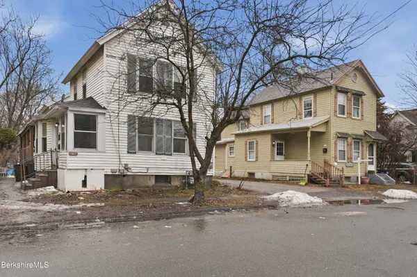 $189,900 | 147 Dewey Avenue, Pittsfield, MA 01201