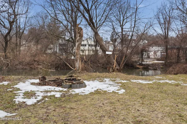 $189,900 | 147 Dewey Avenue, Pittsfield, MA 01201