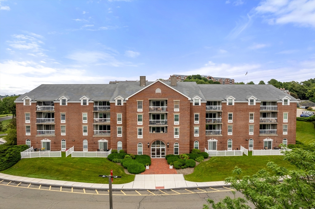 160 Commandants Way, Unit 401 Chelsea, MA 02150 - Photo 13 of 15 Gallery Image 13