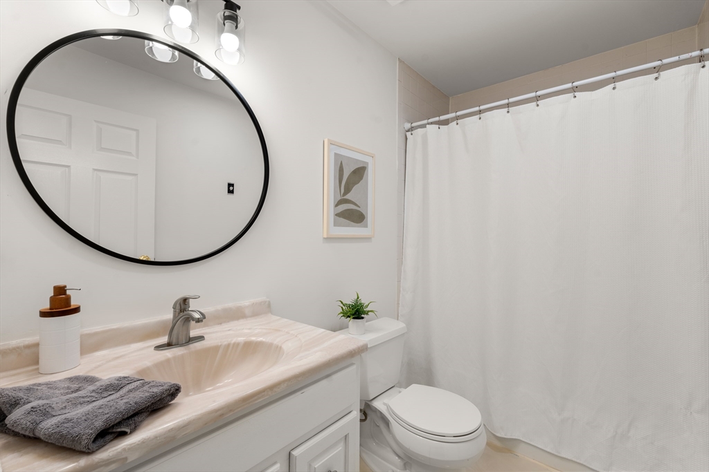 160 Commandants Way, Unit 401 Chelsea, MA 02150 - Photo 9 of 15 Gallery Image 9