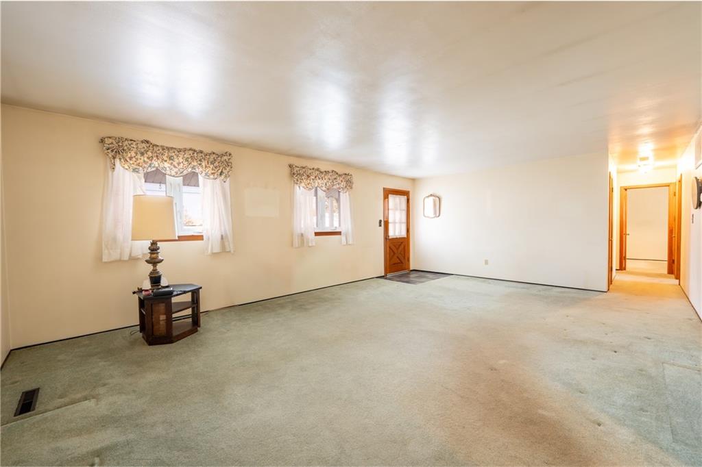 222 Ridgefield Drive Greensburg, PA 15601 - Photo 9 of 28 an empty room with windows and closet