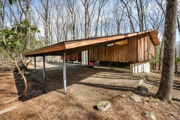 $569,000 | 56 Piscataqua Road, Dover, NH 03820