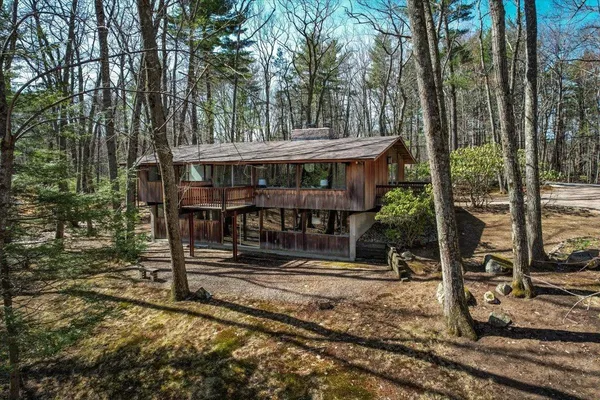 $569,000 | 56 Piscataqua Road, Dover, NH 03820