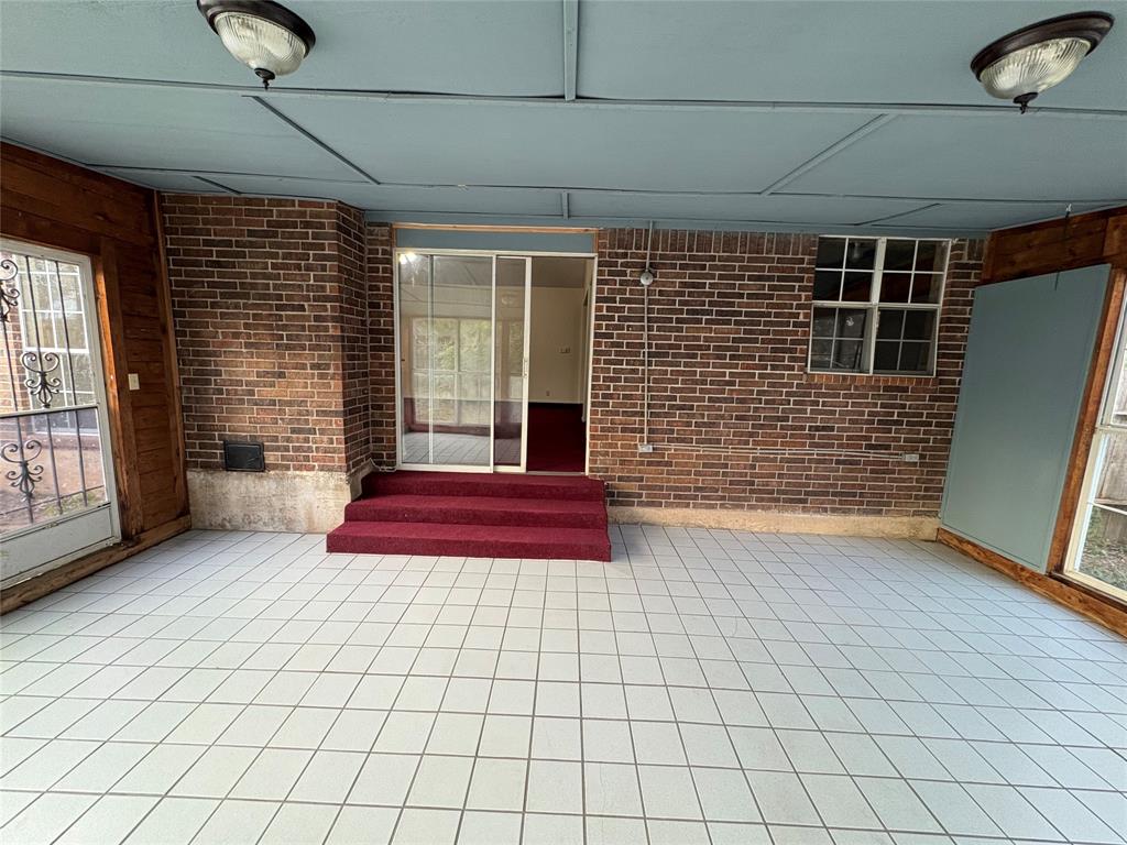 1838 West Taylor Street Sherman, TX 75092 - Photo 25 of 33 a view of front door
