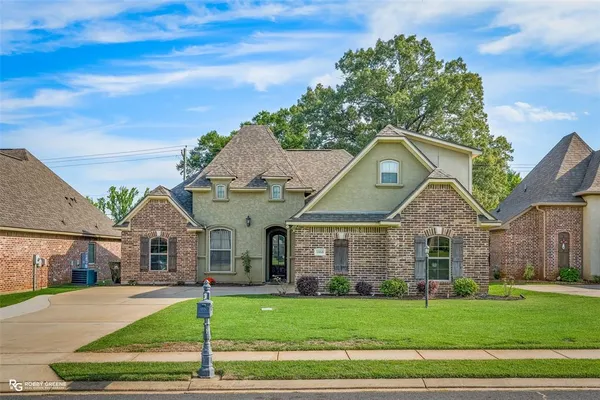 $394,900 | 1008 Green Wood Circle, Haughton, LA 71037