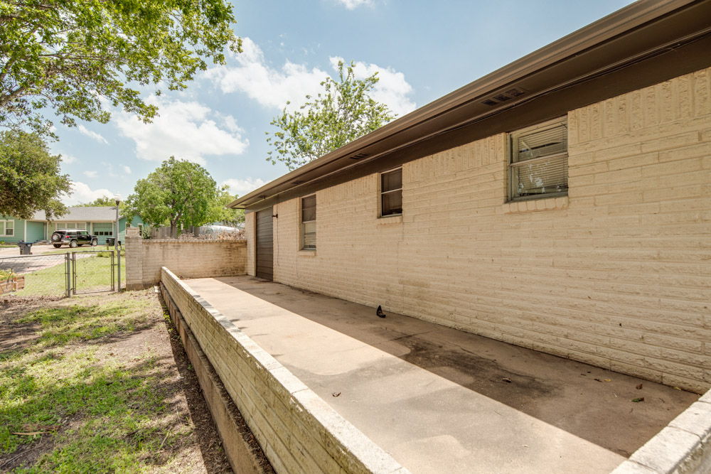 1005 Winding Road College Station, TX 77840 - Photo 10 of 19