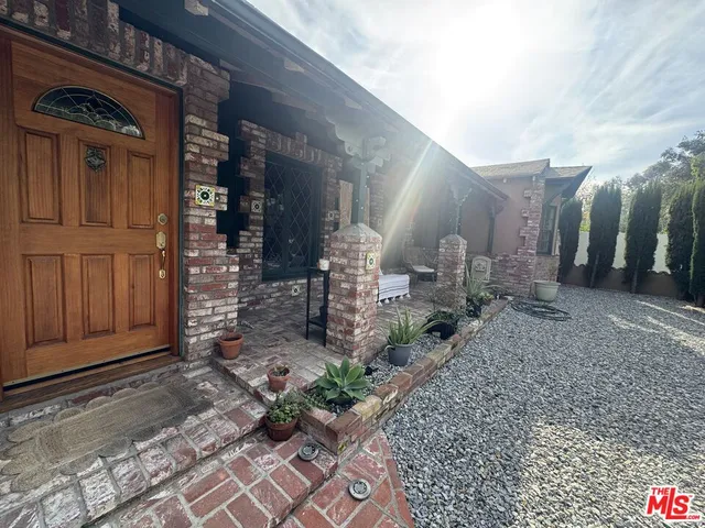 $2,250 | 3340 Floyd Terrace, Los Angeles, CA 90068