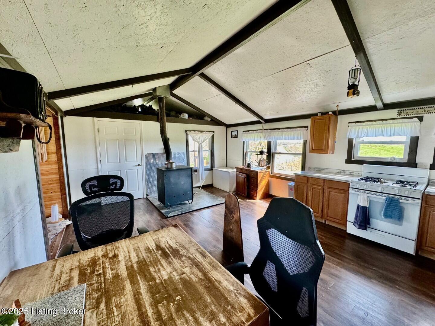 5651 Battle Road Mackville, KY 40040 - Photo 4 of 32 004_Kitchen Area