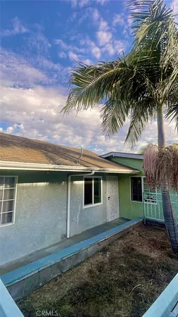 $1,600 | 1336 West 109th Place, Unit 1/4, Los Angeles, CA 90044