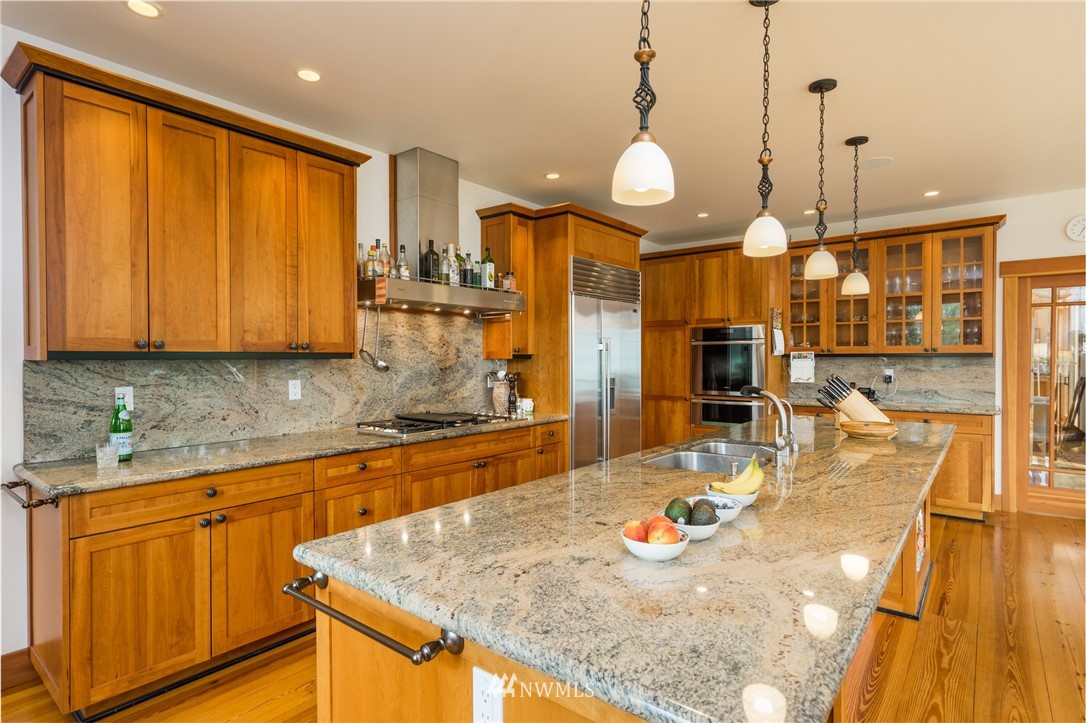 15118 Deception Road Anacortes, WA 98221 - Photo 12 of 25 Gallery Image 12