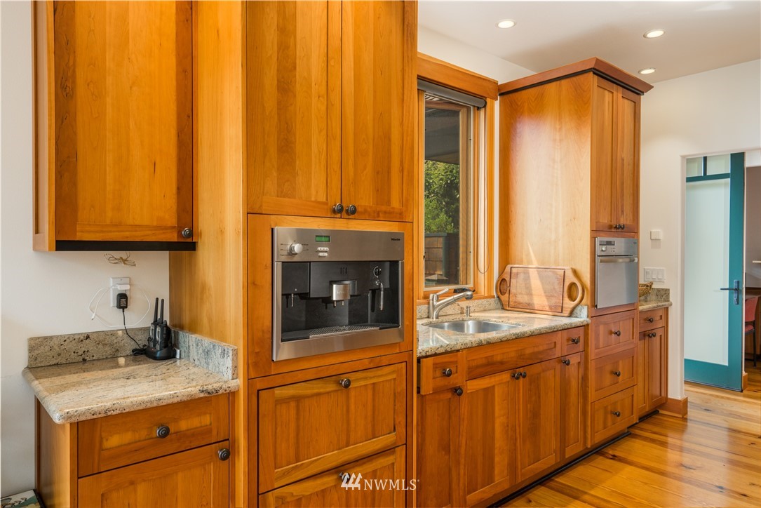 15118 Deception Road Anacortes, WA 98221 - Photo 14 of 25 Gallery Image 14
