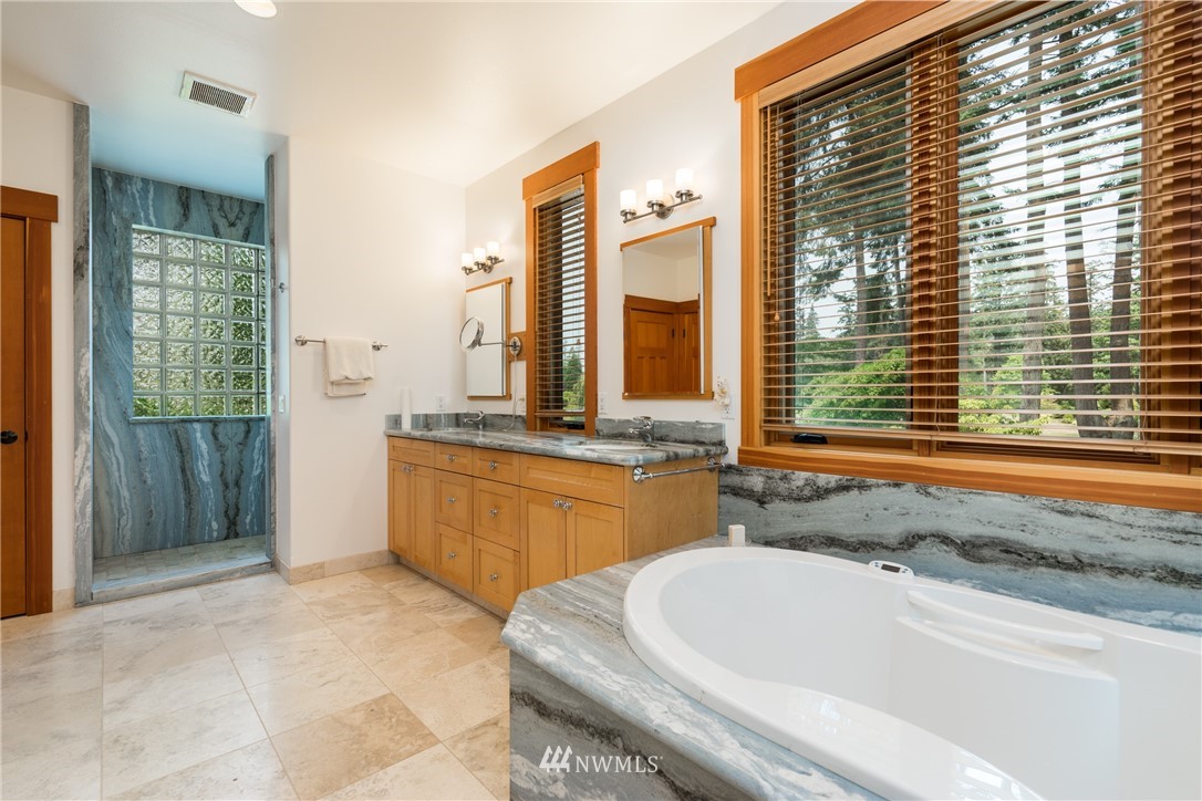 15118 Deception Road Anacortes, WA 98221 - Photo 18 of 25 Gallery Image 18