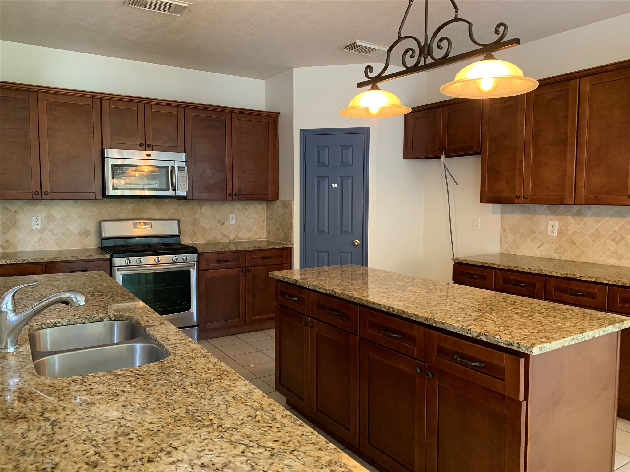 20703 Riviere Lane Spring, TX 77388 - Photo 14 of 50