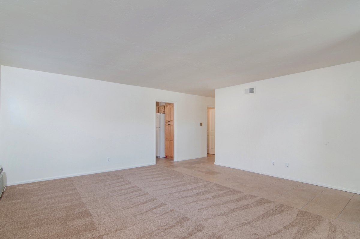 8617 Langholm Road El Cajon, CA 92021 - Photo 6 of 19 Gallery Image 6