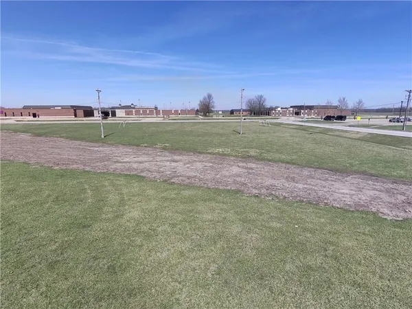 $17,500 | 4 Martindale Street, Burlington, KS 66839