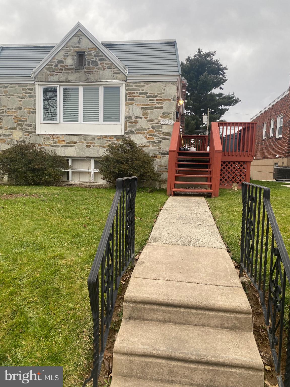 8935 Blue Grass Road Philadelphia, PA 19152 - Photo 3 of 12 Gallery Image 3