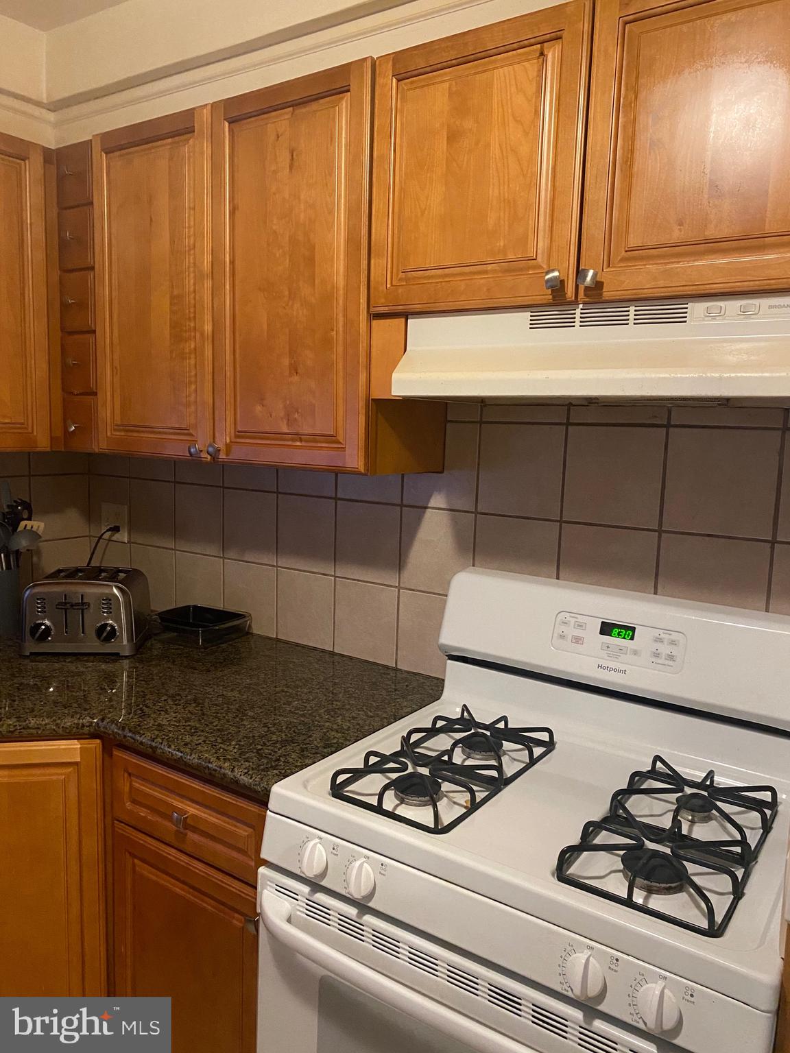 8935 Blue Grass Road Philadelphia, PA 19152 - Photo 9 of 12 Gallery Image 9