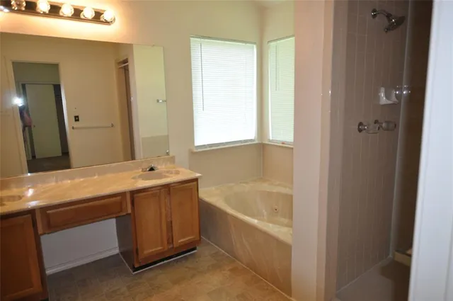 $1,995 | 919 Richards Drive, Cedar Hill, TX 75104