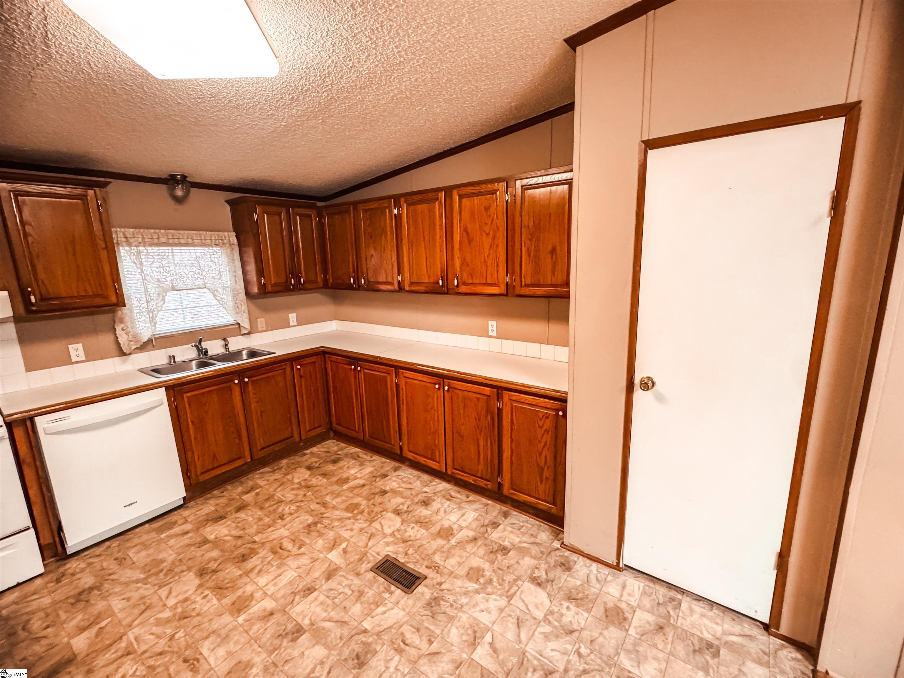 175 Enon Church Road Easley, SC 29640 - Photo 7 of 24