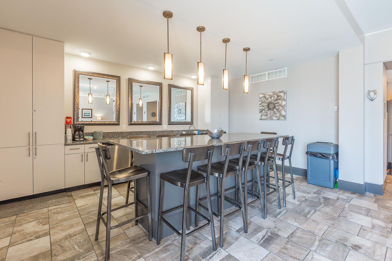 1131 Stringers Ridge Road, Unit 8J Chattanooga, TN 37405 - Photo 7 of 27 IMG_0868